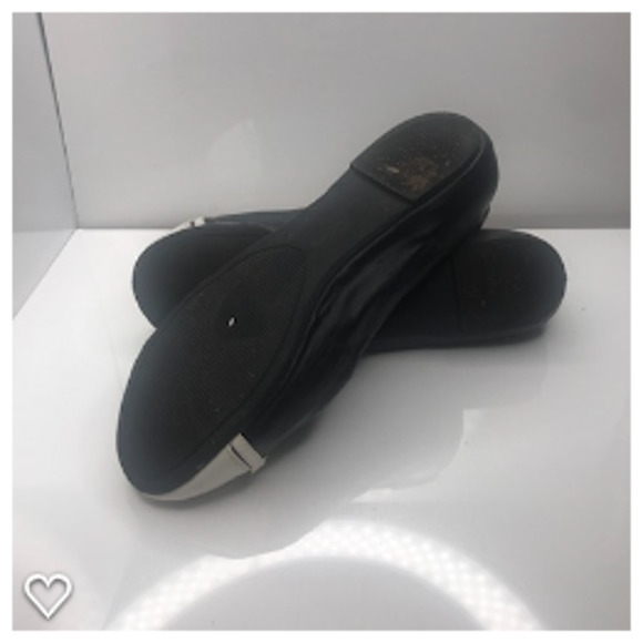 Guess Black & White Flats with Chain size 8.5 - Picture 5 of 5